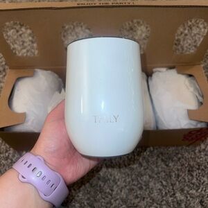 Never used!!!! Thily White Stemless Stainless Steal Wine Tumblers
